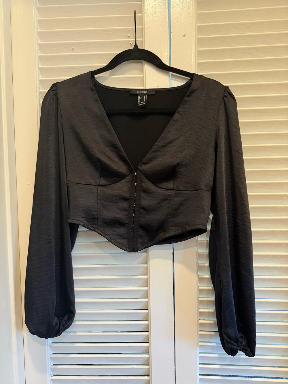 Forever 21 Black Satin Cropped Long-Sleeve Top
